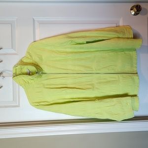 CJ BANKS size 3X zip front lightweight jacket with pockets. Beautiful chartreuse
